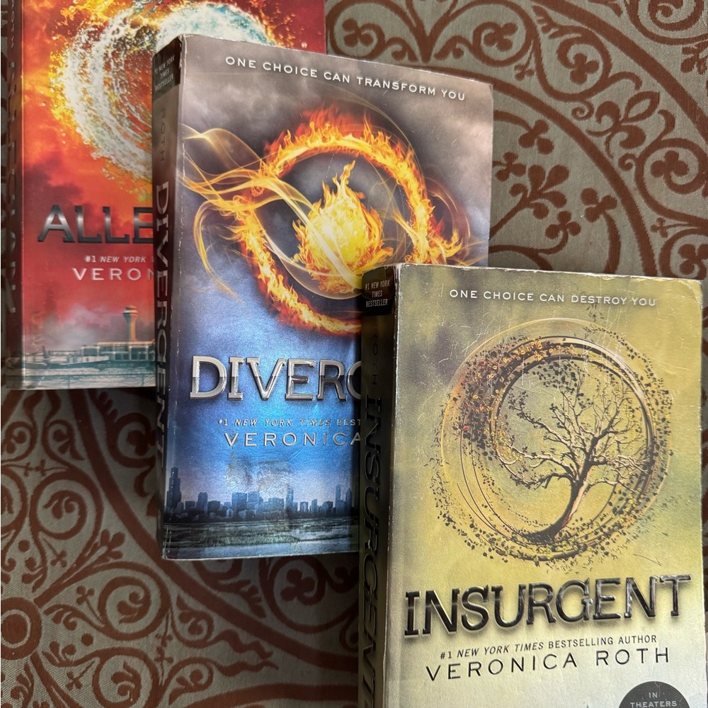 Divergent Series Book Set by - Multicolor